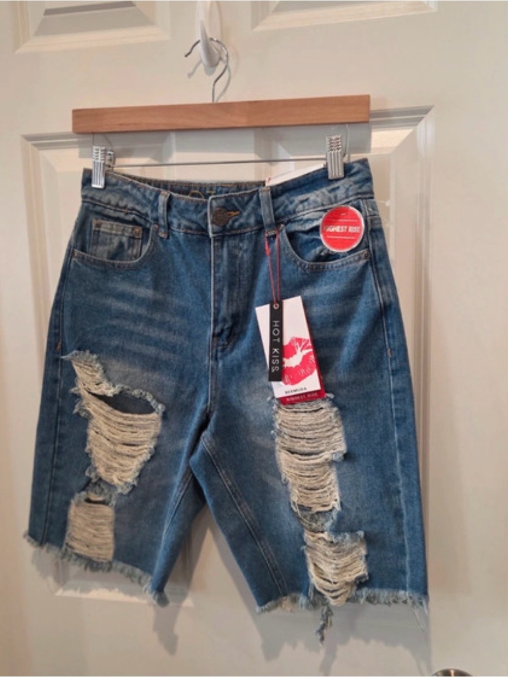 NWT-8 Hot Kiss Distressed Blue Denim Relaxed Shorts